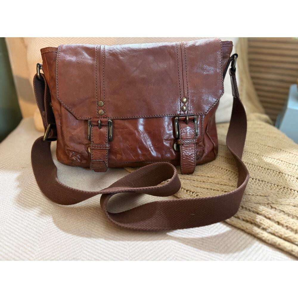 Fossil Brown Leather Messenger Bag Distressed Buckle